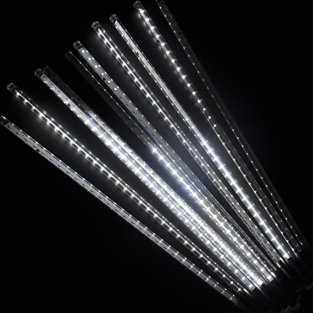 LED_50_см_гирлянда_сосулька_тающая_лед_на_дерево Сосульки LED тающие светодиодные 50 см