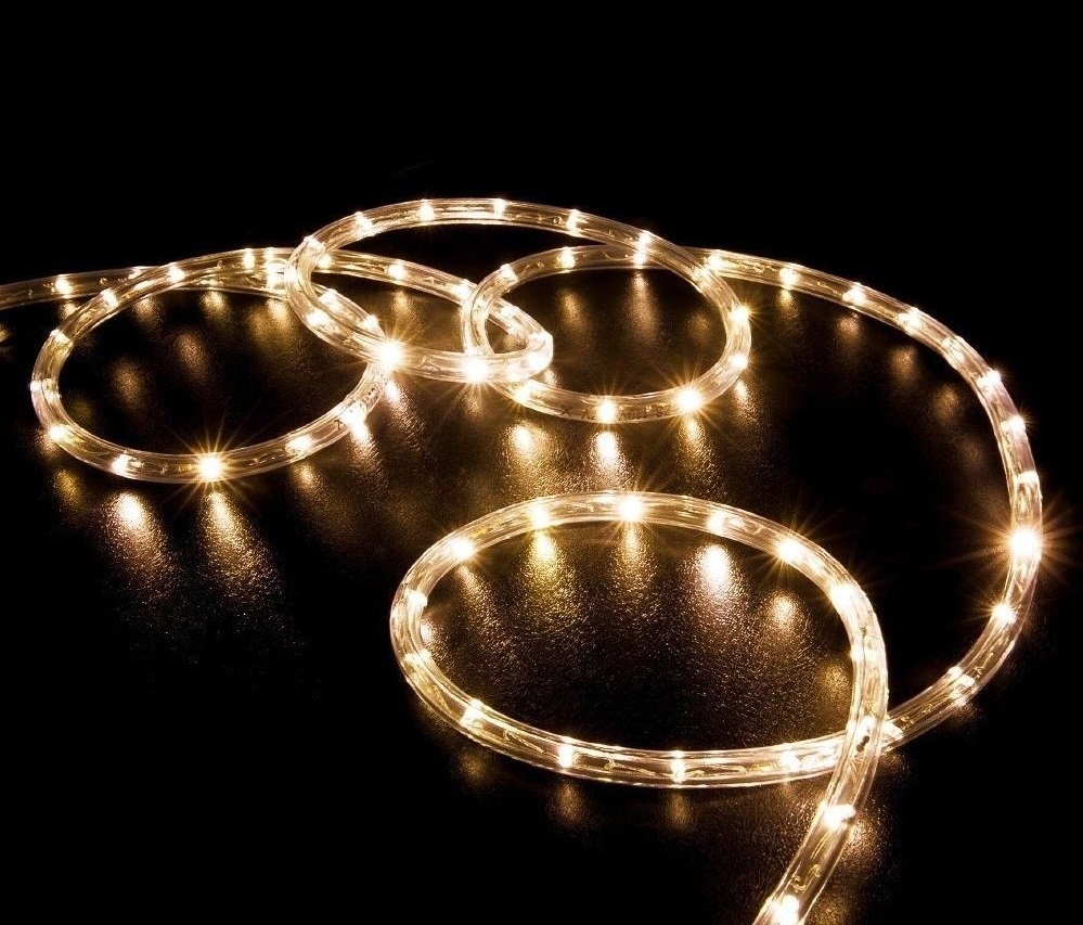 Гирлянда_светодиодная_новогодняя_теплый_белый_цвет_100_метров_LED Бухта светодиодной ленты дюралайт тепло-белого свечения LED 100 метров