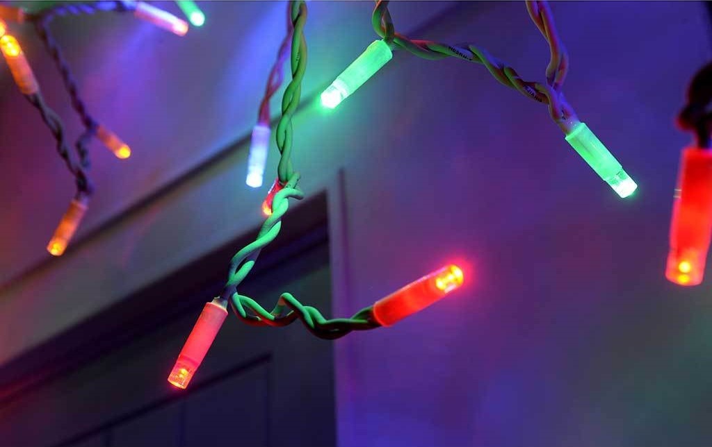 Бахрома c вспышками мерцанием 5 м на 0,7 м 160 LED Разноцветная — изображение 5