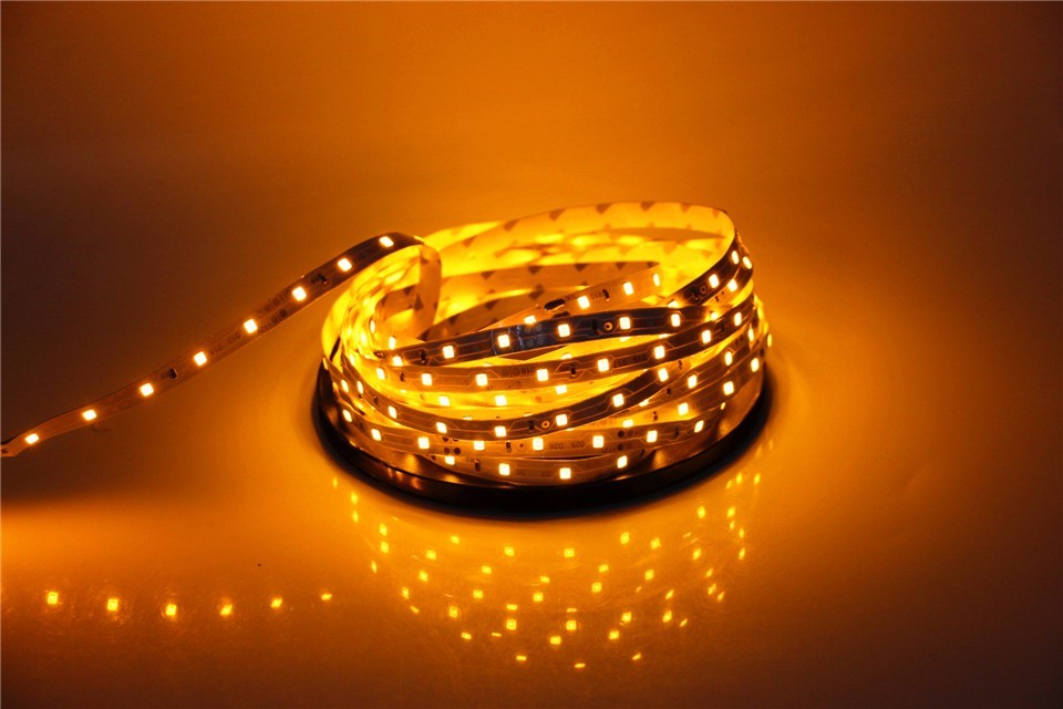 светодиодная_лента_желтого_цвета_3528_led LED лента 3528 желтая светодиодная 5 метров